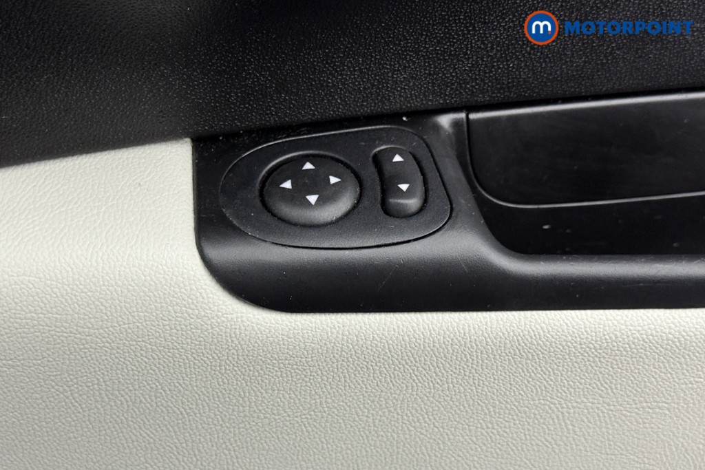 Fiat 500 Dolcevita Manual Petrol-Electric Hybrid Hatchback - Stock Number (1500948) - 15th supplementary image