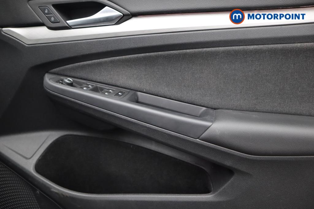 Volkswagen Golf Life Automatic Diesel Hatchback - Stock Number (1527927) - 18th supplementary image