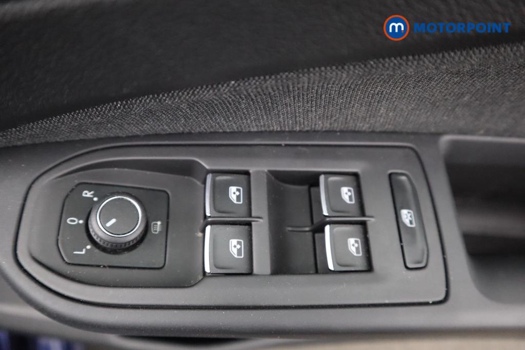 Volkswagen Golf Life Automatic Diesel Hatchback - Stock Number (1527927) - 19th supplementary image
