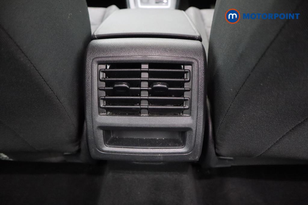 Volkswagen Golf Life Automatic Diesel Hatchback - Stock Number (1527927) - 21st supplementary image
