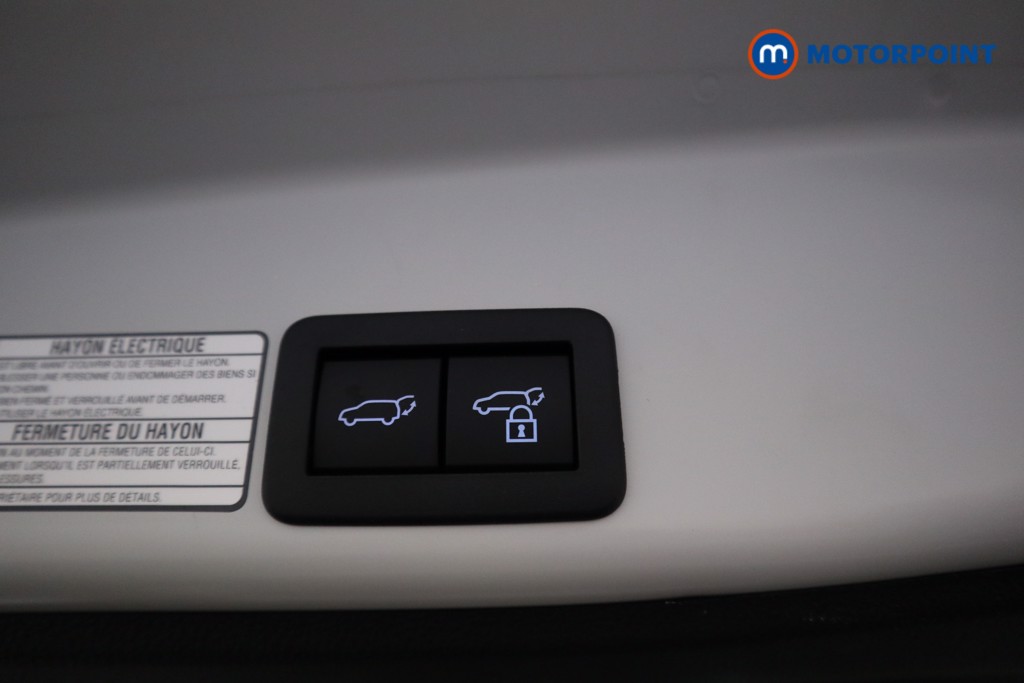 Toyota Yaris Cross Excel Automatic Petrol-Electric Hybrid Estate - Stock Number (1529902) - 13th supplementary image