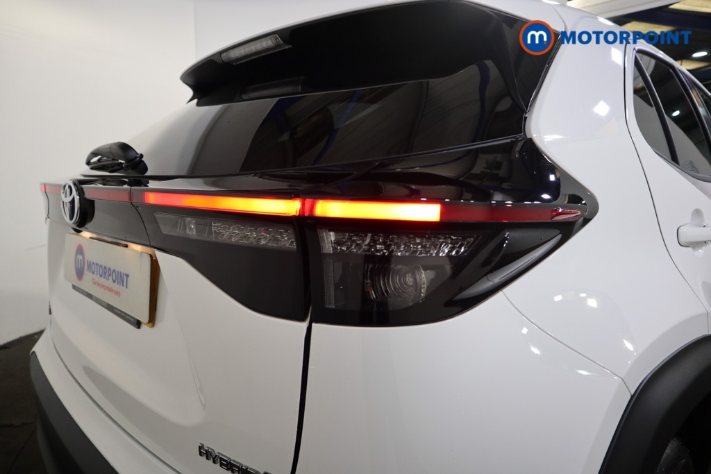 Toyota Yaris Cross Excel Automatic Petrol-Electric Hybrid Estate - Stock Number (1529902) - 20th supplementary image