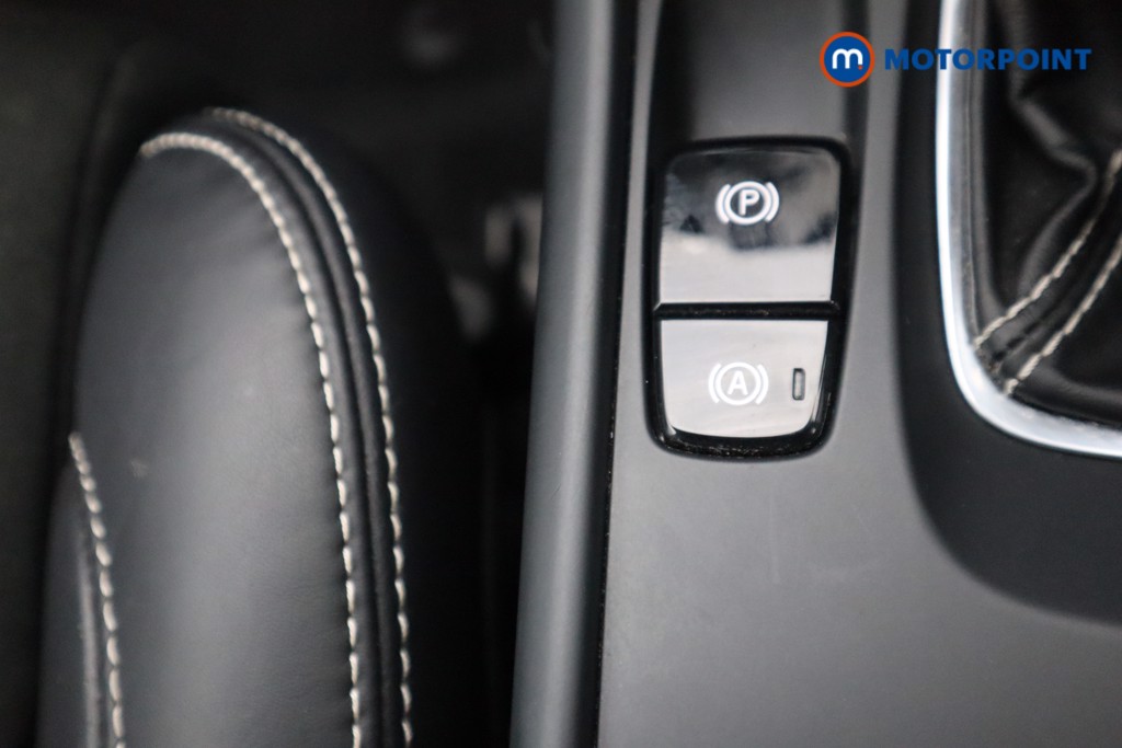 Volvo Xc40 R Design Manual Petrol SUV - Stock Number (1530619) - 11th supplementary image