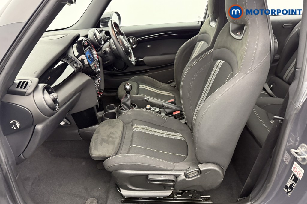 Mini Hatchback Cooper S Sport Manual Petrol Hatchback - Stock Number (1531996) - 19th supplementary image