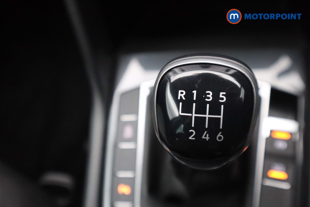 Volkswagen Tiguan Life Manual Petrol SUV - Stock Number (1535874) - 9th supplementary image