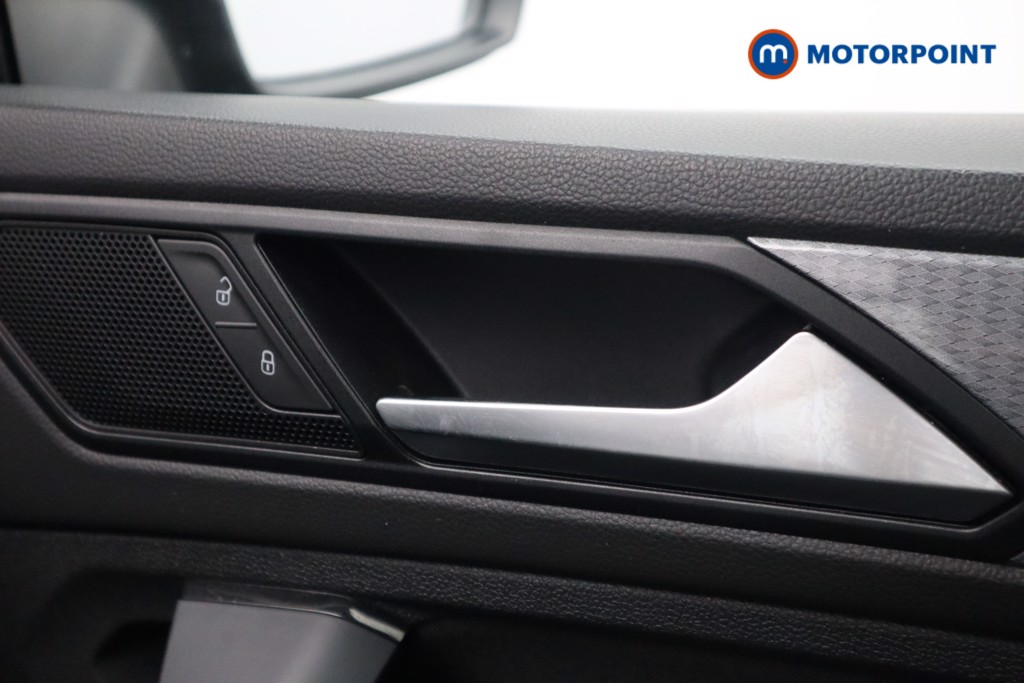 Volkswagen Tiguan Life Manual Petrol SUV - Stock Number (1535874) - 15th supplementary image