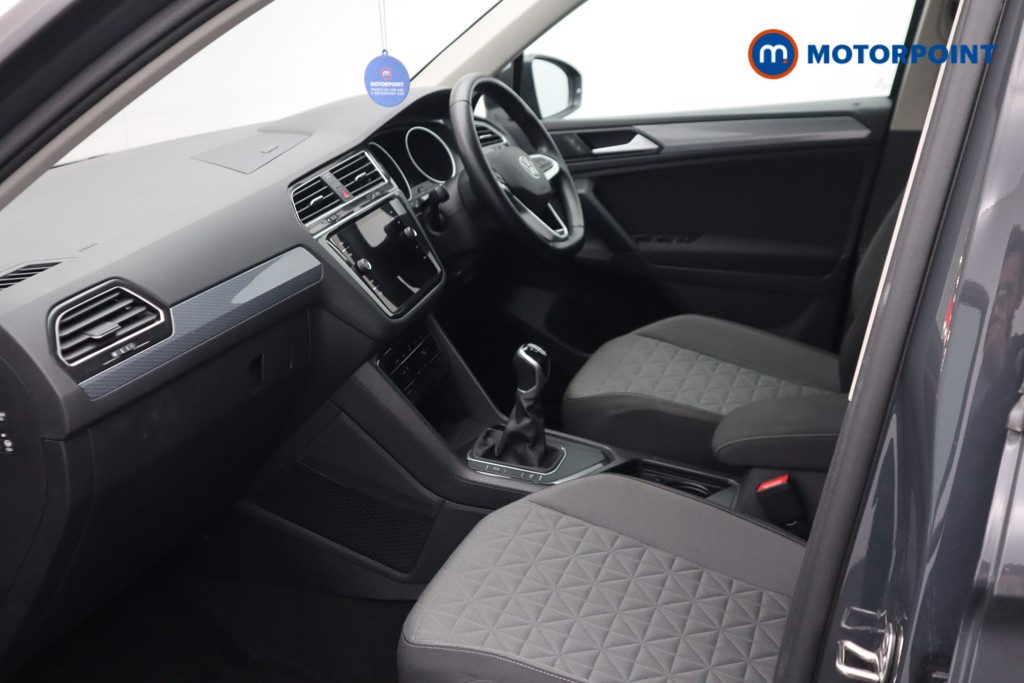 Volkswagen Tiguan Life Manual Petrol SUV - Stock Number (1535874) - 1st supplementary image
