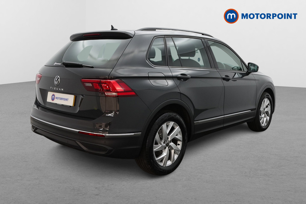 Volkswagen Tiguan Life Manual Petrol SUV - Stock Number (1535874) - Drivers side rear corner