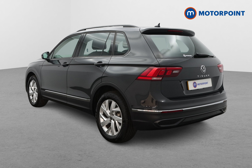 Volkswagen Tiguan Life Manual Petrol SUV - Stock Number (1535874) - Passenger side rear corner