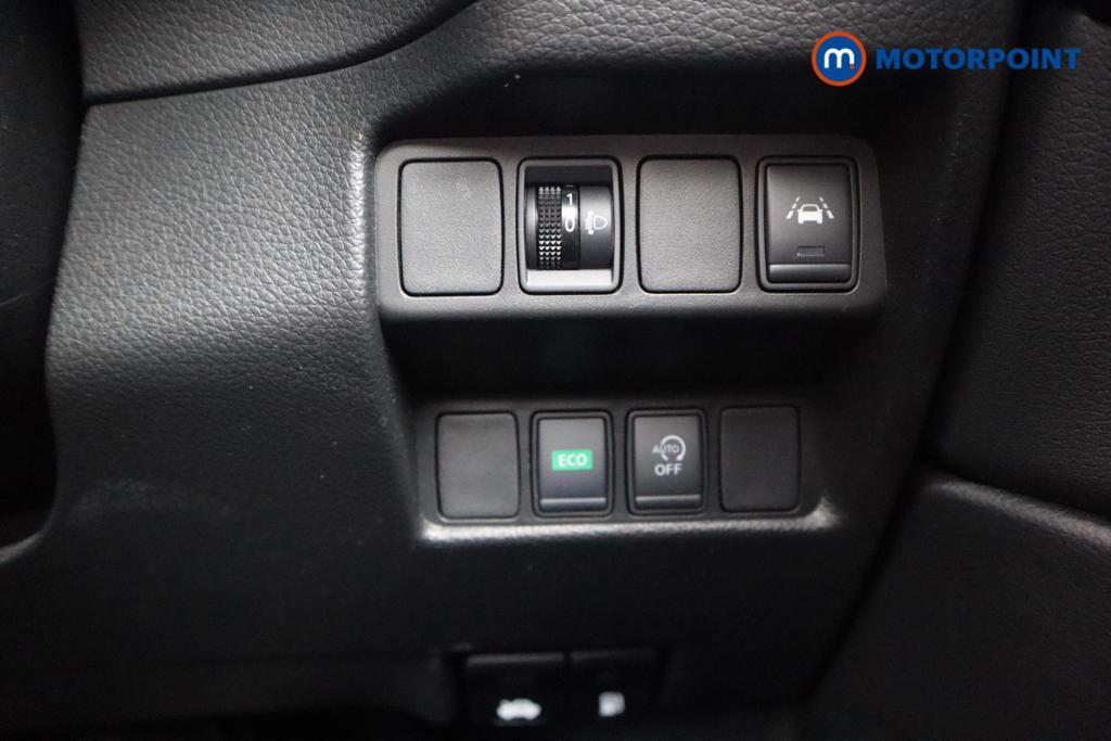 Nissan Qashqai N-Connecta Automatic Petrol SUV - Stock Number (1536104) - 17th supplementary image