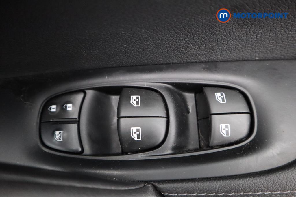 Nissan Qashqai N-Connecta Automatic Petrol SUV - Stock Number (1536104) - 19th supplementary image