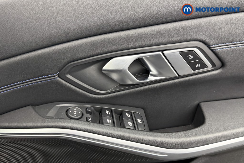 BMW 3 Series M Sport Automatic Petrol Plug-In Hybrid Saloon - Stock Number (1536233) - 16th supplementary image