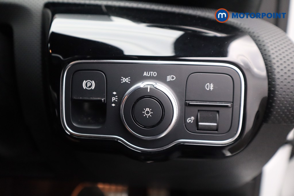 Mercedes-Benz A Class Amg Line Automatic Diesel Hatchback - Stock Number (1537675) - 14th supplementary image
