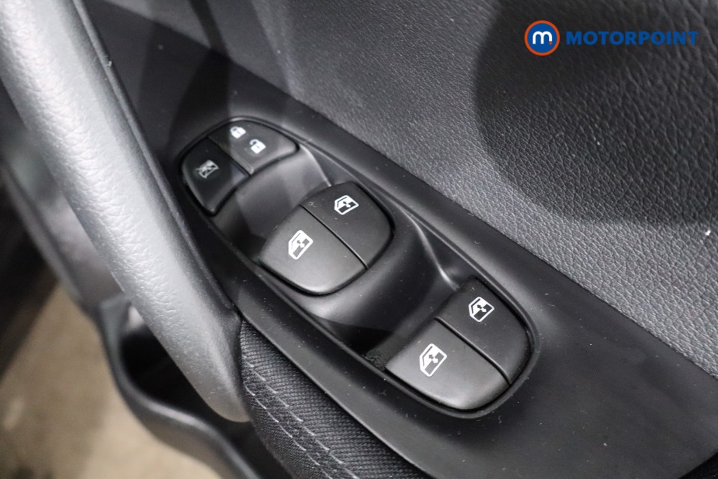Nissan Qashqai Acenta Premium Automatic Petrol SUV - Stock Number (1537735) - 21st supplementary image