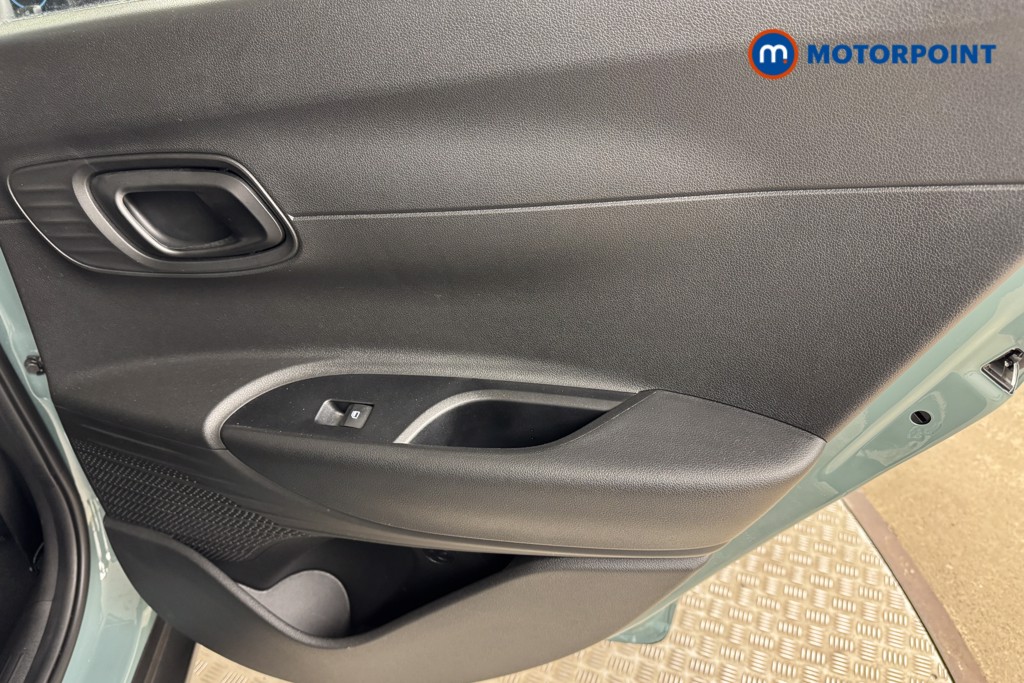 Hyundai Bayon Se Connect Automatic Petrol-Electric Hybrid SUV - Stock Number (1538568) - 16th supplementary image