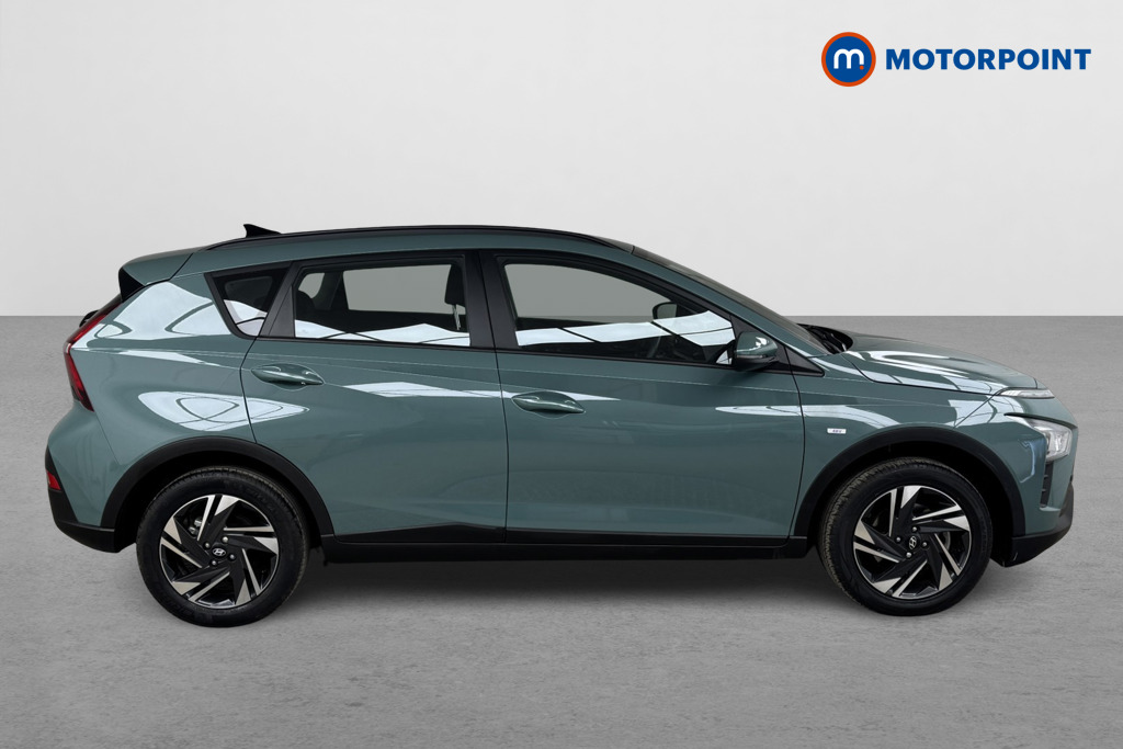 Hyundai Bayon Se Connect Automatic Petrol-Electric Hybrid SUV - Stock Number (1538568) - Drivers side