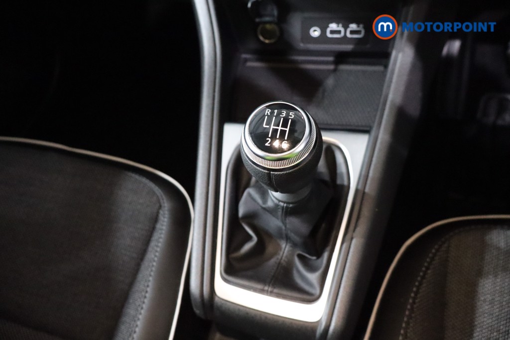 Renault Captur Techno Manual Petrol SUV - Stock Number (1539344) - 19th supplementary image