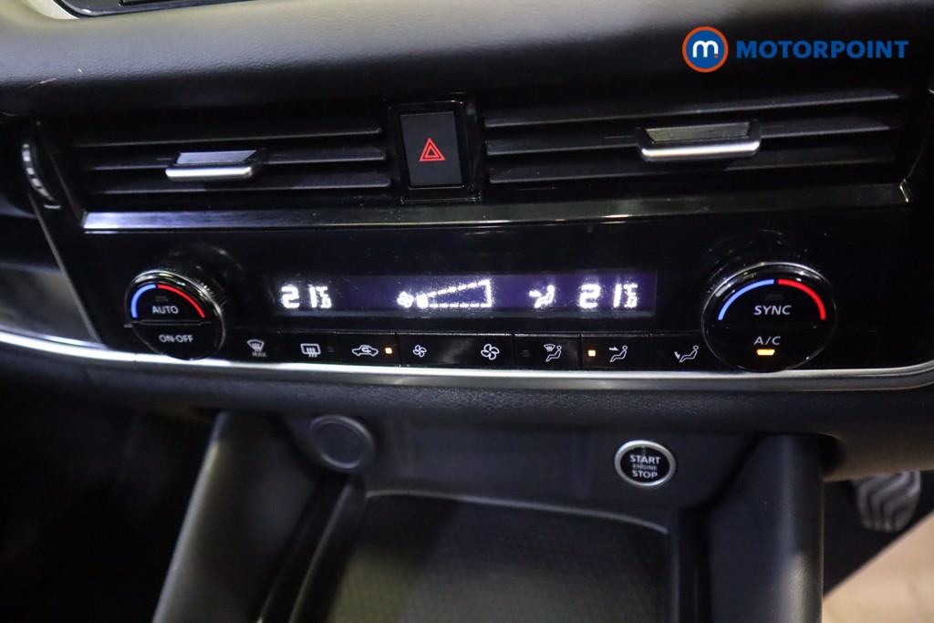 Nissan Qashqai N-Connecta Manual Petrol SUV - Stock Number (1540226) - 4th supplementary image