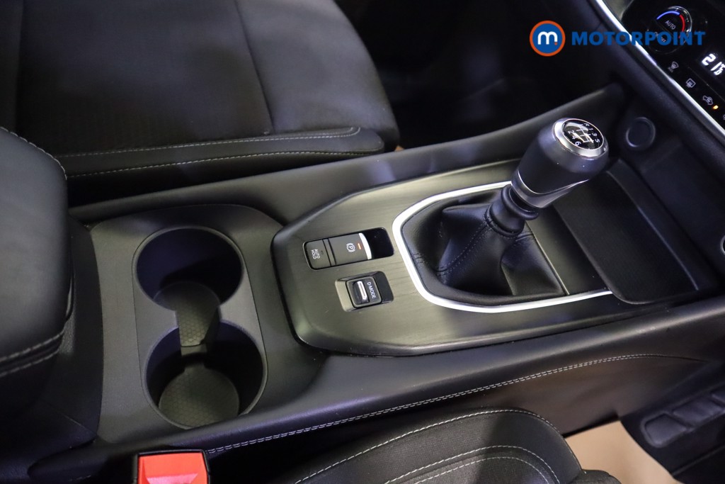 Nissan Qashqai N-Connecta Manual Petrol SUV - Stock Number (1540226) - 5th supplementary image