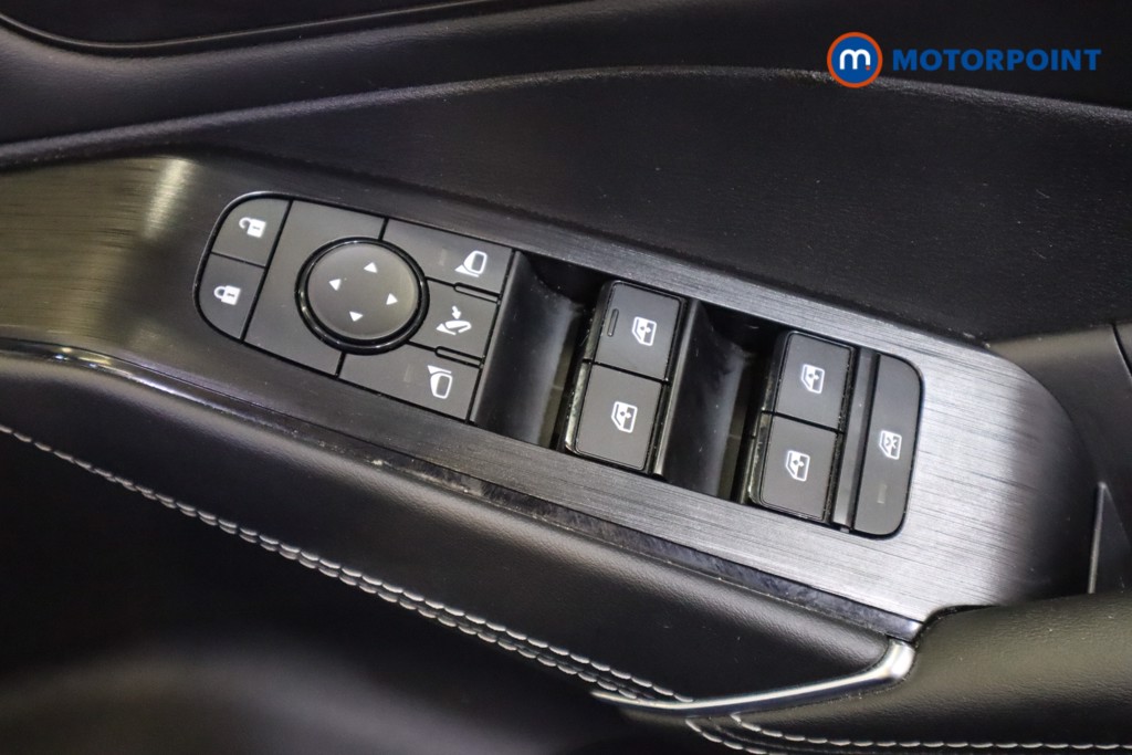 Nissan Qashqai N-Connecta Manual Petrol SUV - Stock Number (1540226) - 7th supplementary image
