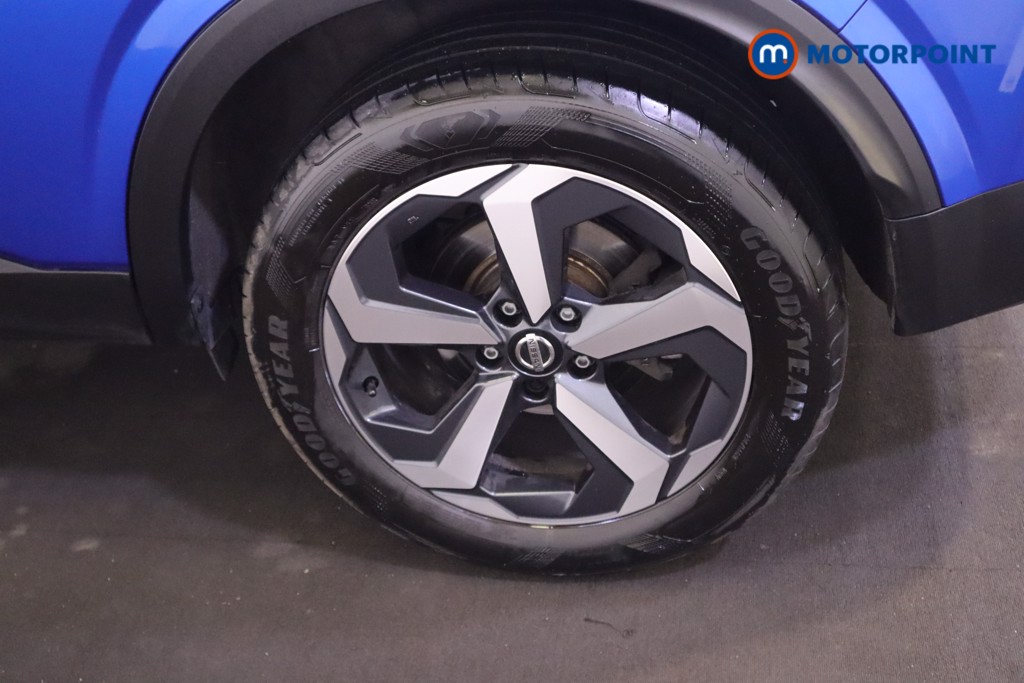 Nissan Qashqai N-Connecta Manual Petrol SUV - Stock Number (1540226) - 17th supplementary image