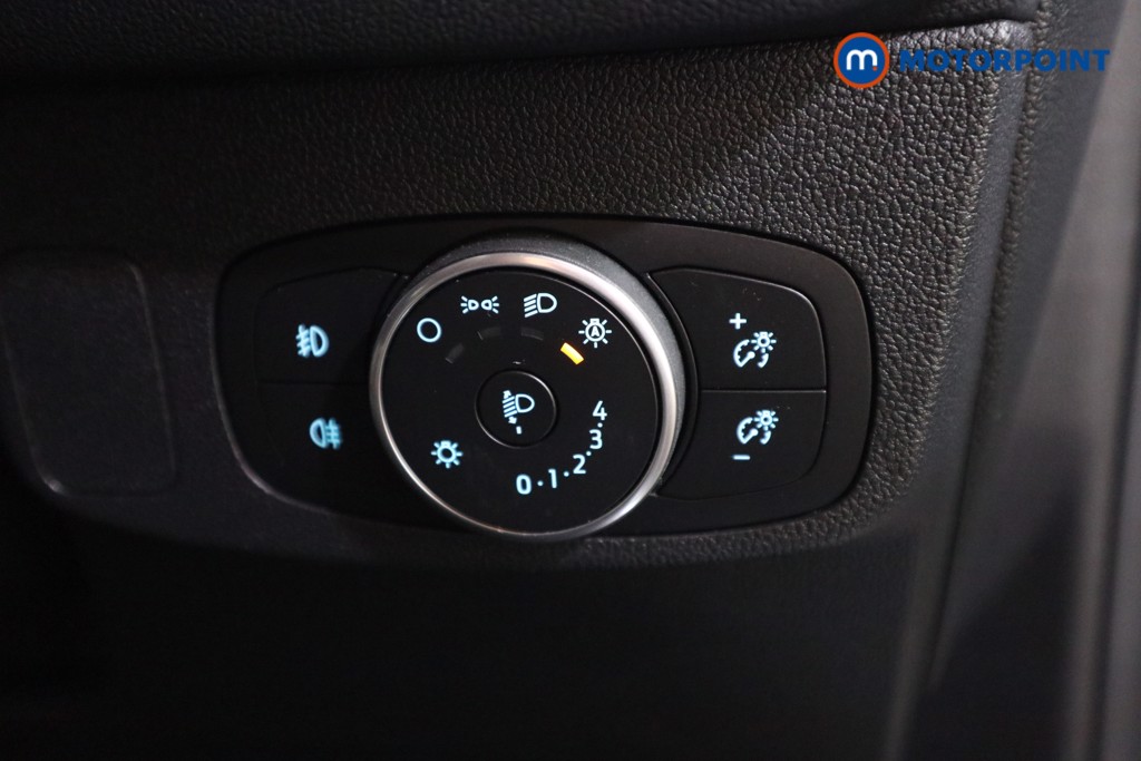 Ford Focus St-Line Edition Manual Petrol-Electric Hybrid Hatchback - Stock Number (1540407) - 9th supplementary image
