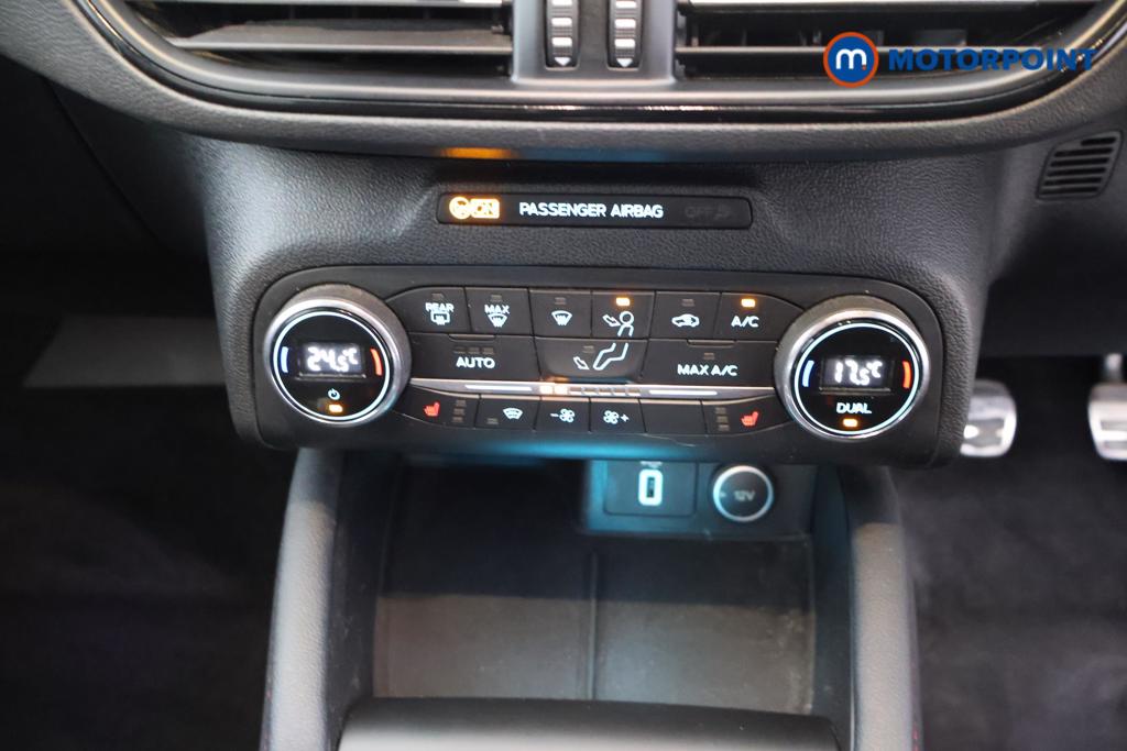 Ford Focus St-Line X Manual Petrol Hatchback - Stock Number (1540556) - 6th supplementary image