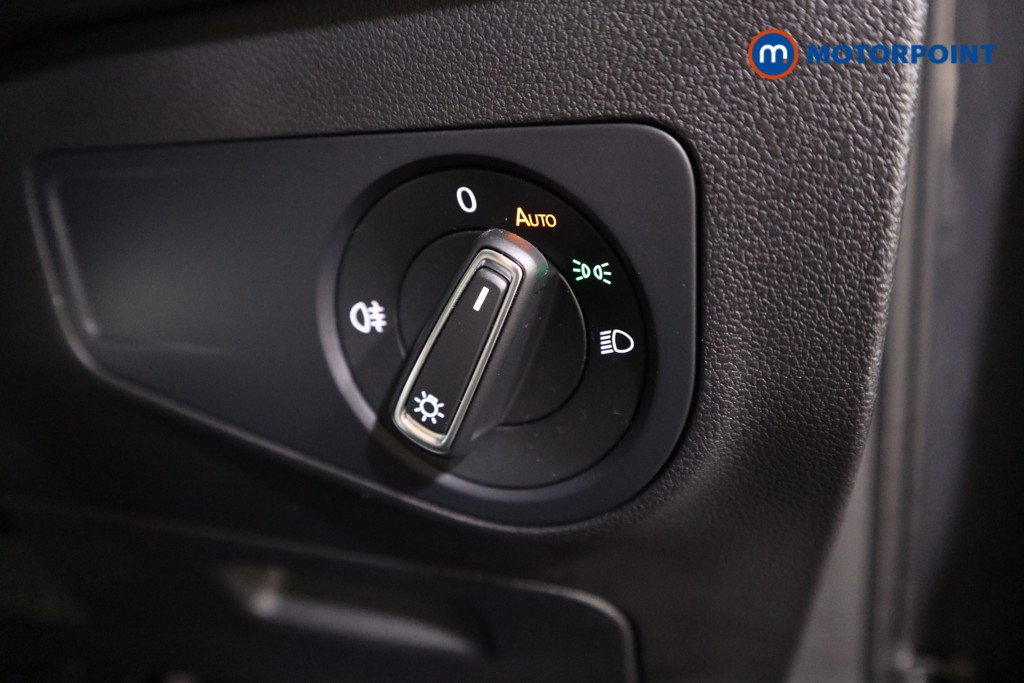 Volkswagen Tiguan Life Manual Petrol SUV - Stock Number (1540919) - 9th supplementary image