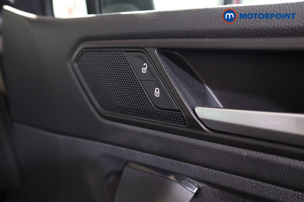 Volkswagen Tiguan Life Manual Petrol SUV - Stock Number (1540919) - 10th supplementary image