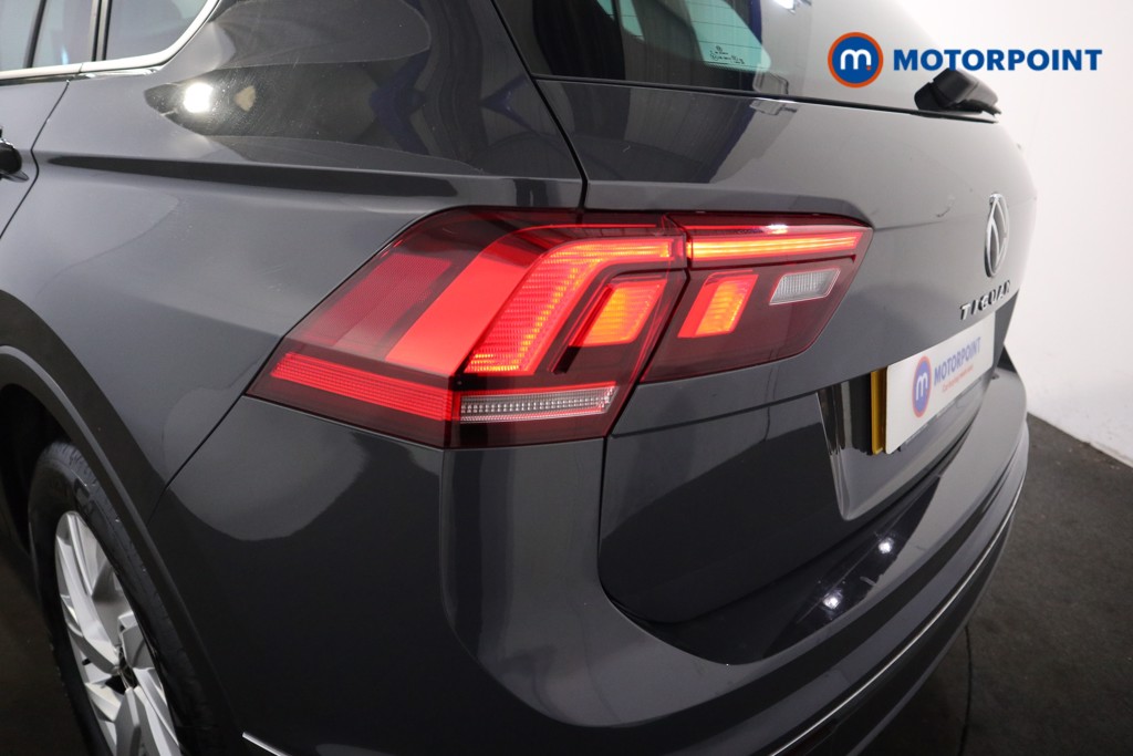 Volkswagen Tiguan Life Manual Petrol SUV - Stock Number (1540919) - 21st supplementary image