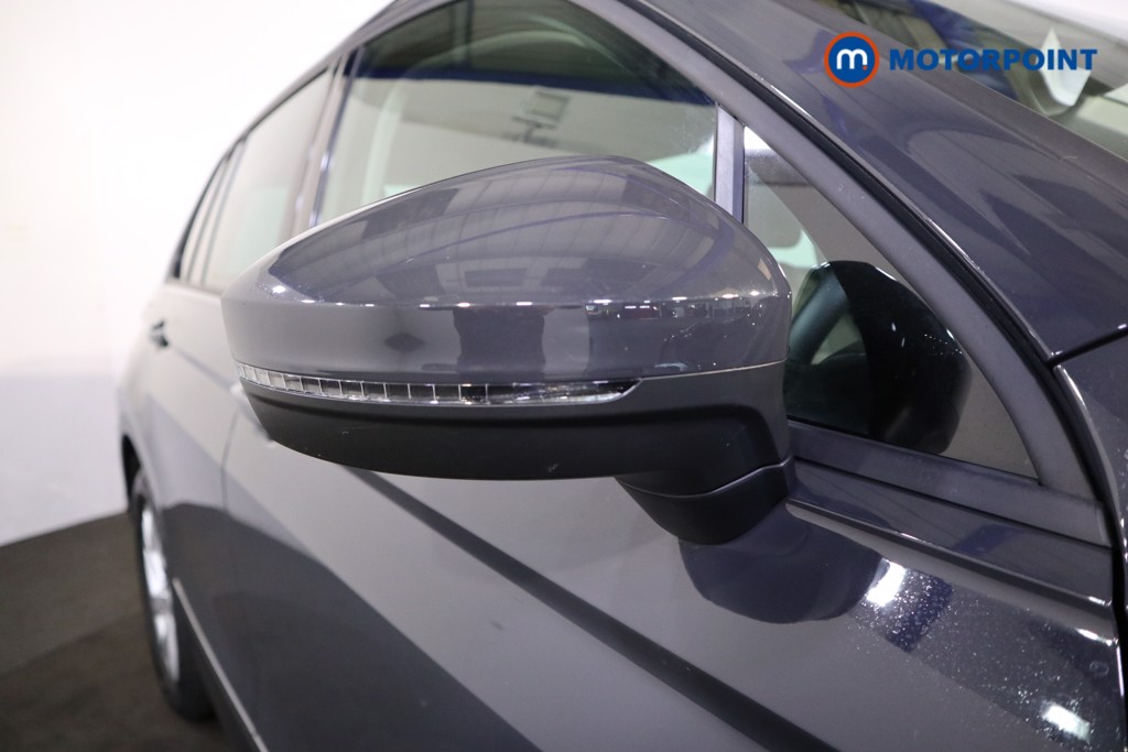 Volkswagen Tiguan Life Manual Petrol SUV - Stock Number (1540919) - 23rd supplementary image