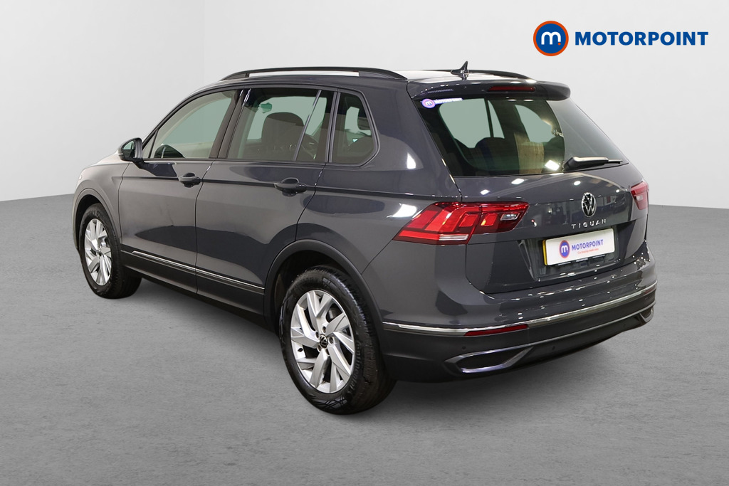 Volkswagen Tiguan Life Manual Petrol SUV - Stock Number (1540919) - Passenger side rear corner