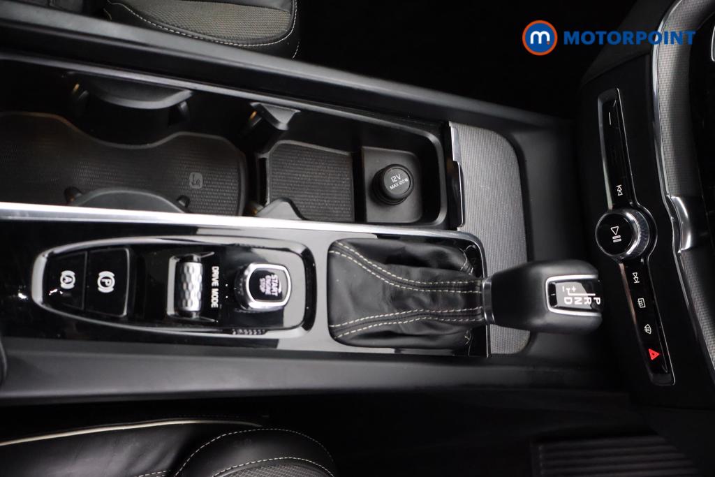 Volvo Xc60 R Design Pro Automatic Petrol SUV - Stock Number (1542000) - 6th supplementary image