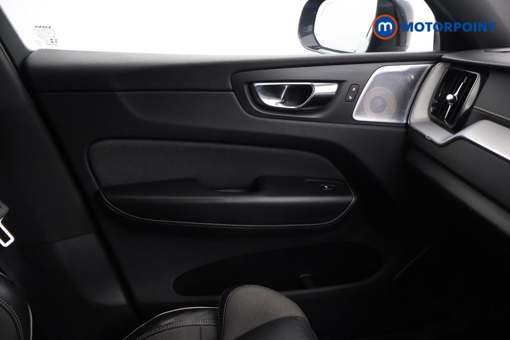 Volvo Xc60 R Design Pro Automatic Petrol SUV - Stock Number (1542000) - 8th supplementary image