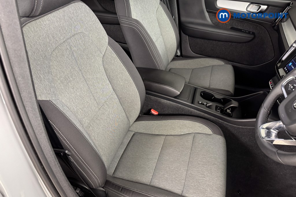 Volvo Xc40 Core Automatic Petrol SUV - Stock Number (1542144) - 5th supplementary image