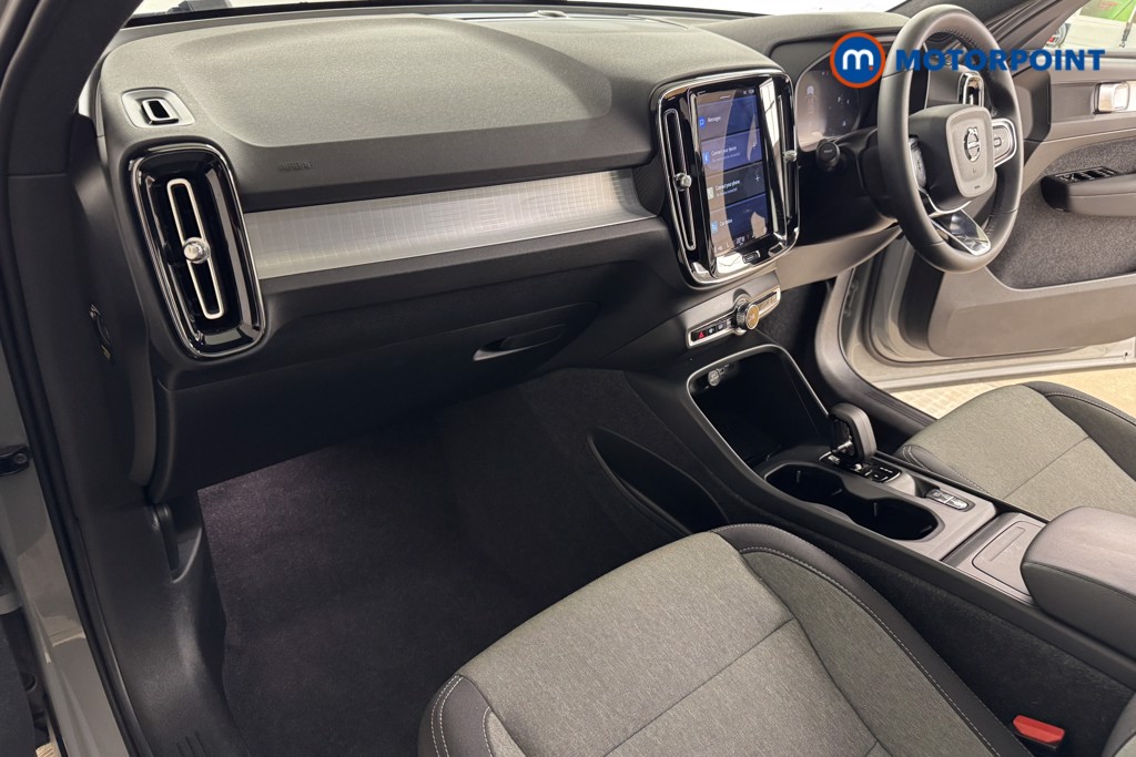 Volvo Xc40 Core Automatic Petrol SUV - Stock Number (1542144) - 8th supplementary image