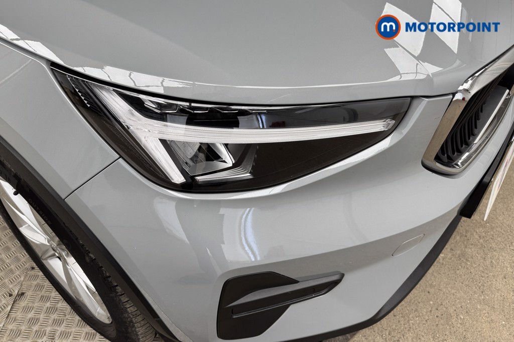 Volvo Xc40 Core Automatic Petrol SUV - Stock Number (1542144) - 17th supplementary image