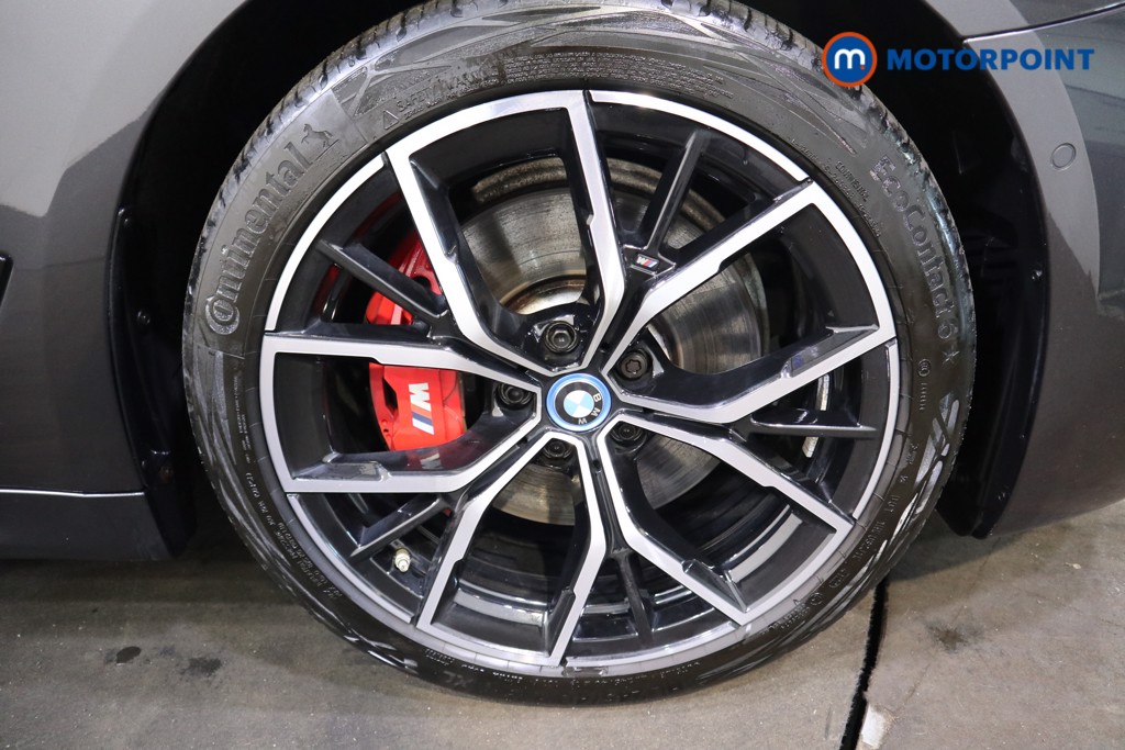 BMW 5 Series M Sport Automatic Petrol Plug-In Hybrid Estate - Stock Number (1542519) - 21st supplementary image