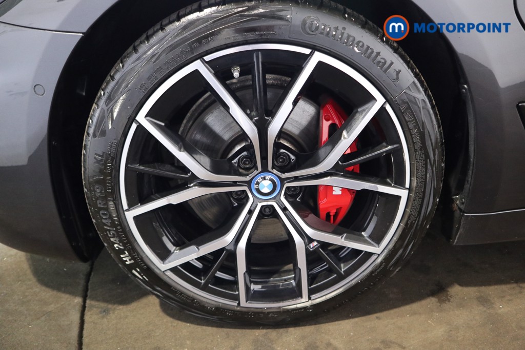 BMW 5 Series M Sport Automatic Petrol Plug-In Hybrid Estate - Stock Number (1542519) - 22nd supplementary image
