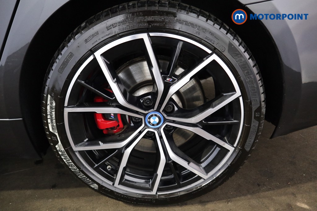 BMW 5 Series M Sport Automatic Petrol Plug-In Hybrid Estate - Stock Number (1542519) - 23rd supplementary image