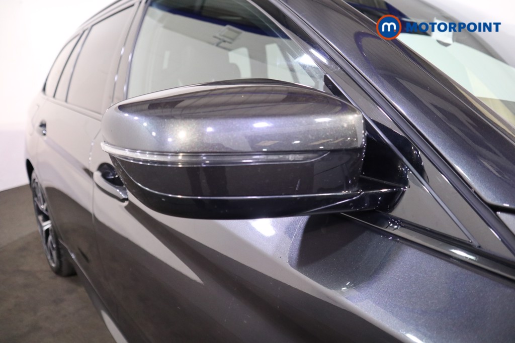 BMW 5 Series M Sport Automatic Petrol Plug-In Hybrid Estate - Stock Number (1542519) - 28th supplementary image