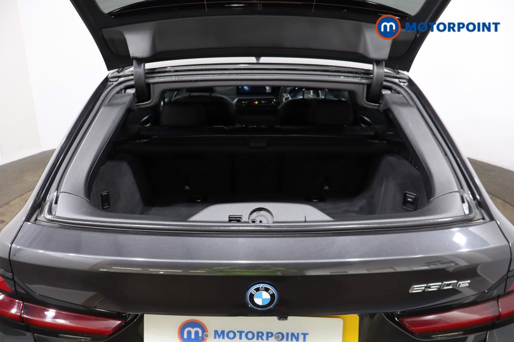 BMW 5 Series M Sport Automatic Petrol Plug-In Hybrid Estate - Stock Number (1542520) - 33rd supplementary image