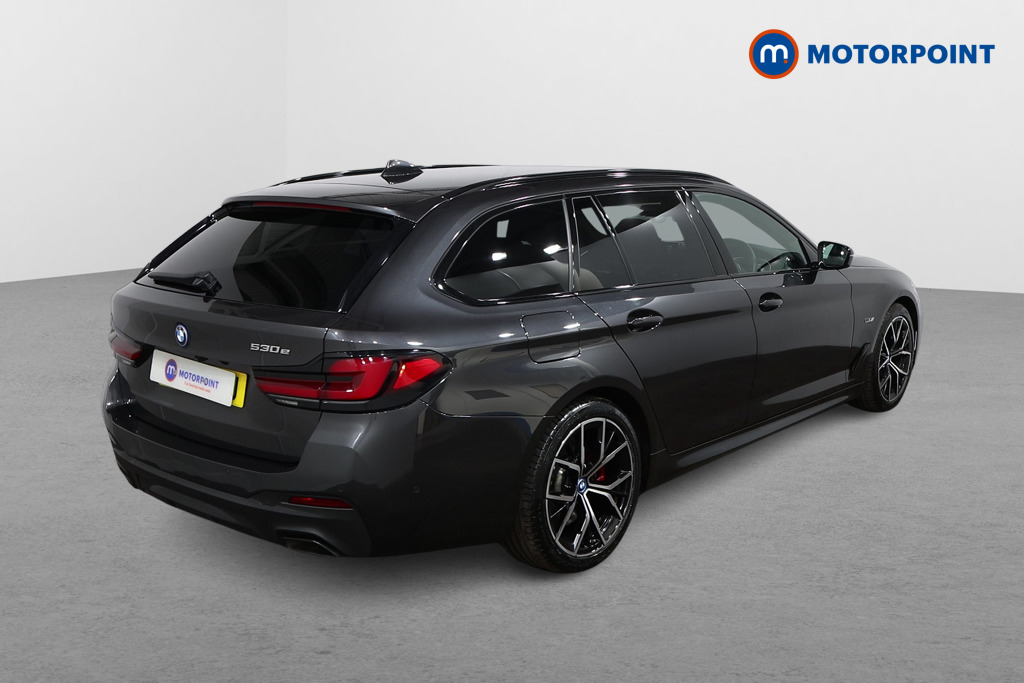 BMW 5 Series M Sport Automatic Petrol Plug-In Hybrid Estate - Stock Number (1542520) - Drivers side rear corner