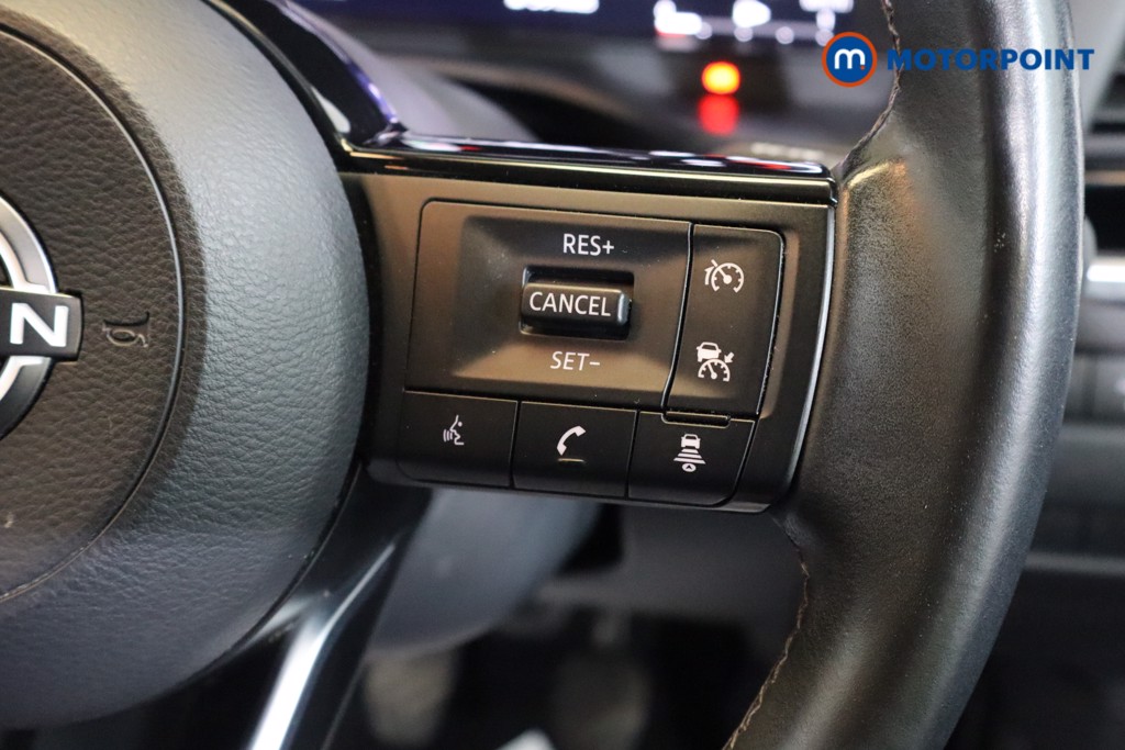 Nissan Qashqai N-Connecta Manual Petrol SUV - Stock Number (1542740) - 4th supplementary image