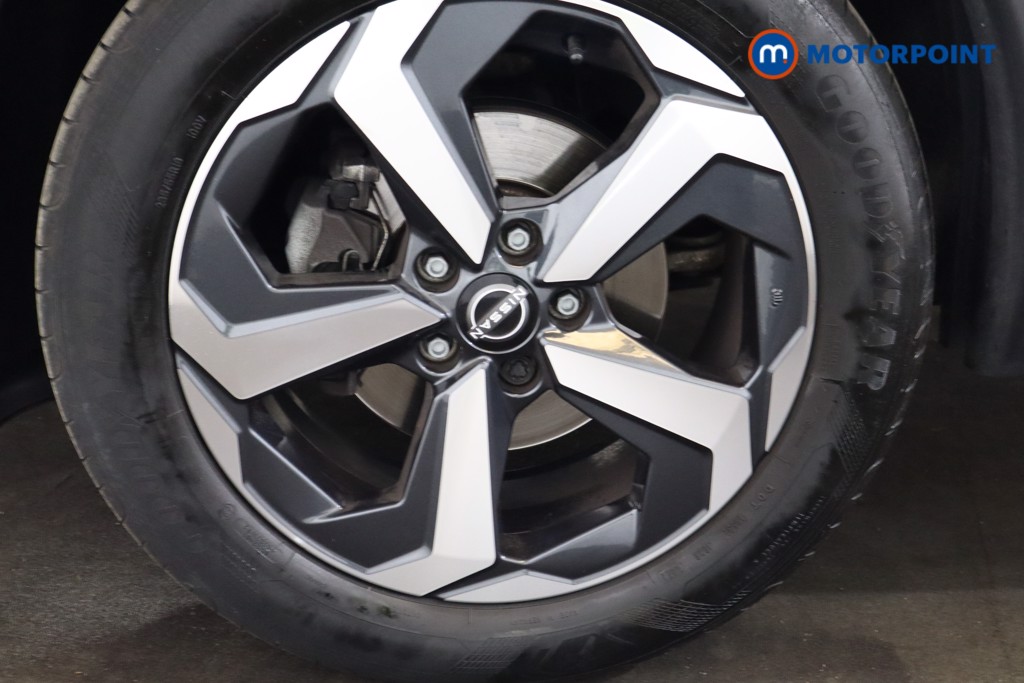 Nissan Qashqai N-Connecta Manual Petrol SUV - Stock Number (1542740) - 16th supplementary image