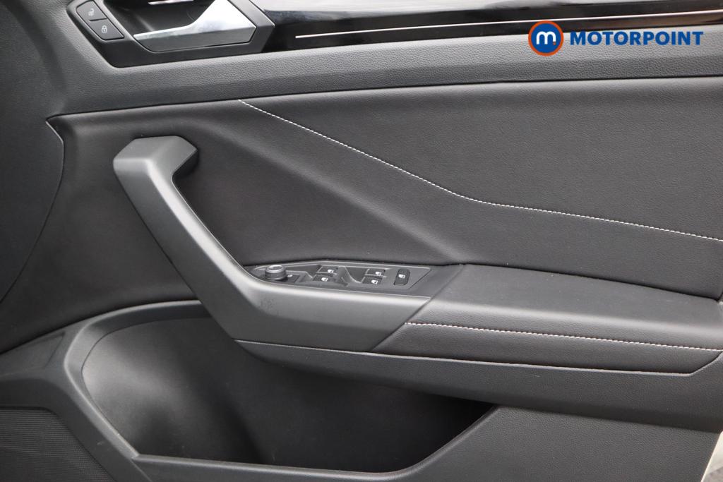 Volkswagen T-Roc R-Line Manual Petrol SUV - Stock Number (1542860) - 18th supplementary image