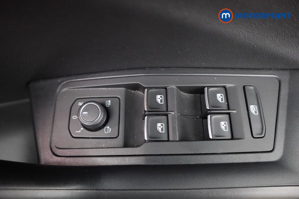 Volkswagen T-Roc R-Line Manual Petrol SUV - Stock Number (1542860) - 19th supplementary image