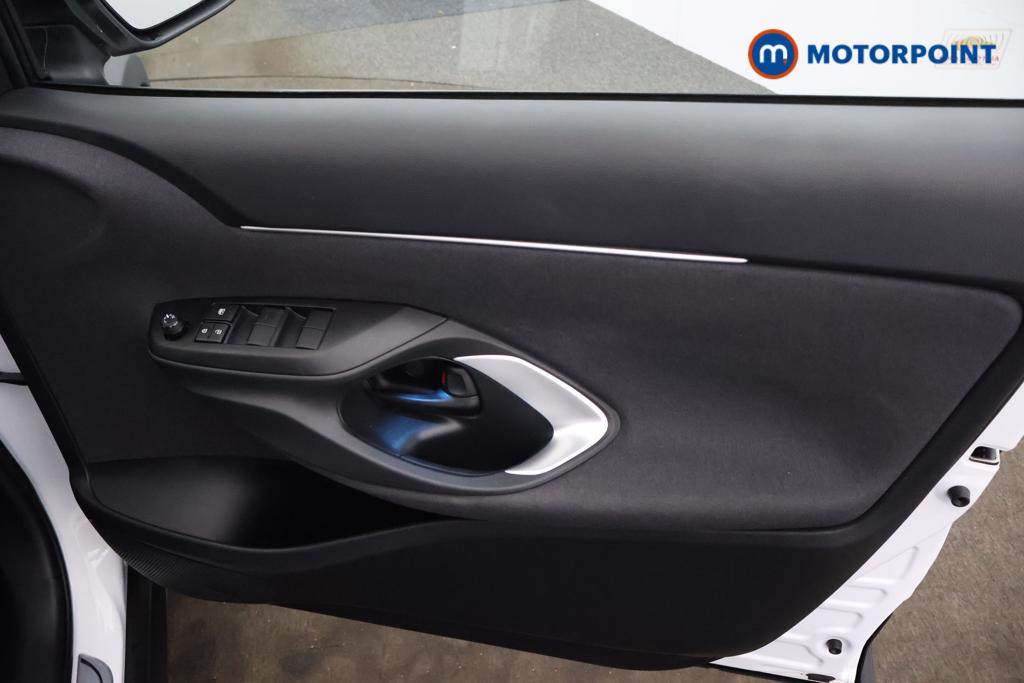 Toyota Yaris Cross Design Automatic Petrol-Electric Hybrid Estate - Stock Number (1543289) - 10th supplementary image