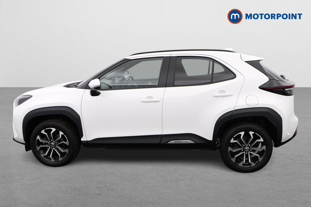 Toyota Yaris Cross Design Automatic Petrol-Electric Hybrid Estate - Stock Number (1543289) - Passenger side