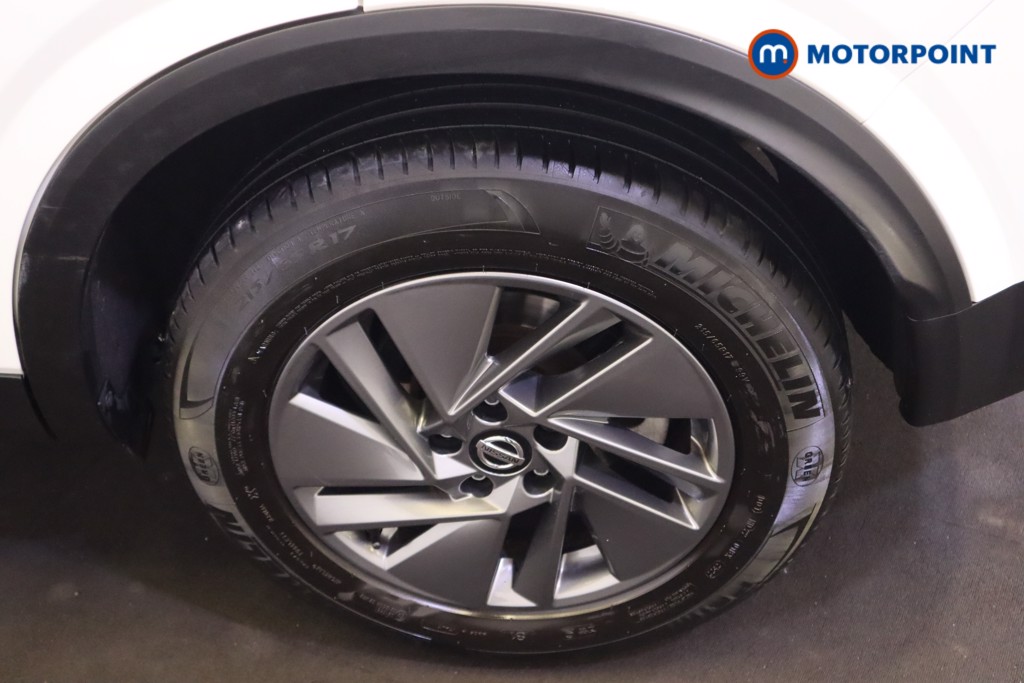 Nissan Qashqai Acenta Premium Manual Petrol SUV - Stock Number (1543328) - 16th supplementary image